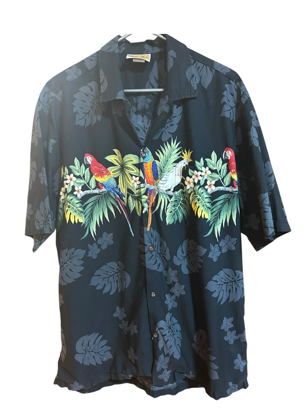 Winnie Fashion Vintage Tropical Print Men's made in Hawaii Shirt - Black made